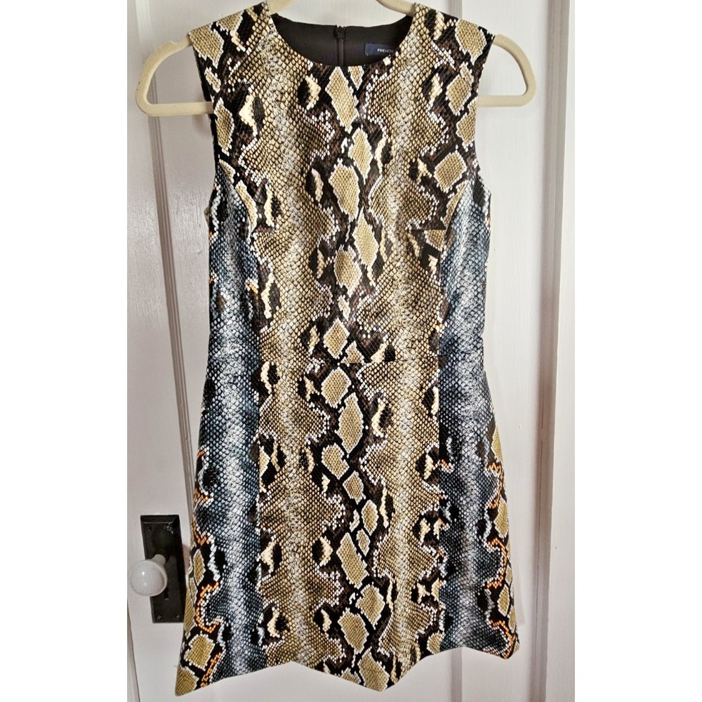 FRENCH CONNECTION sleeveless snake print polyurethane coating shift dress Sz 0